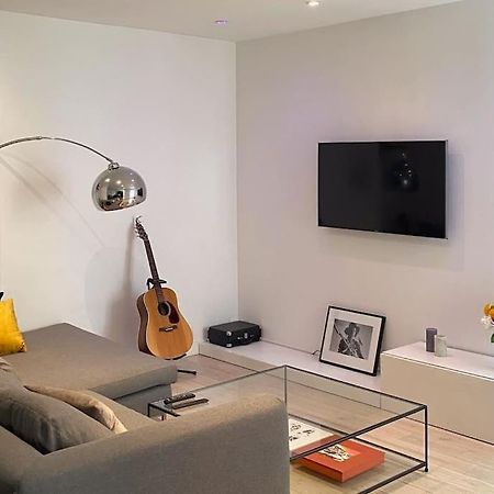 Superbe Appartement Batignolles Parigi Esterno foto